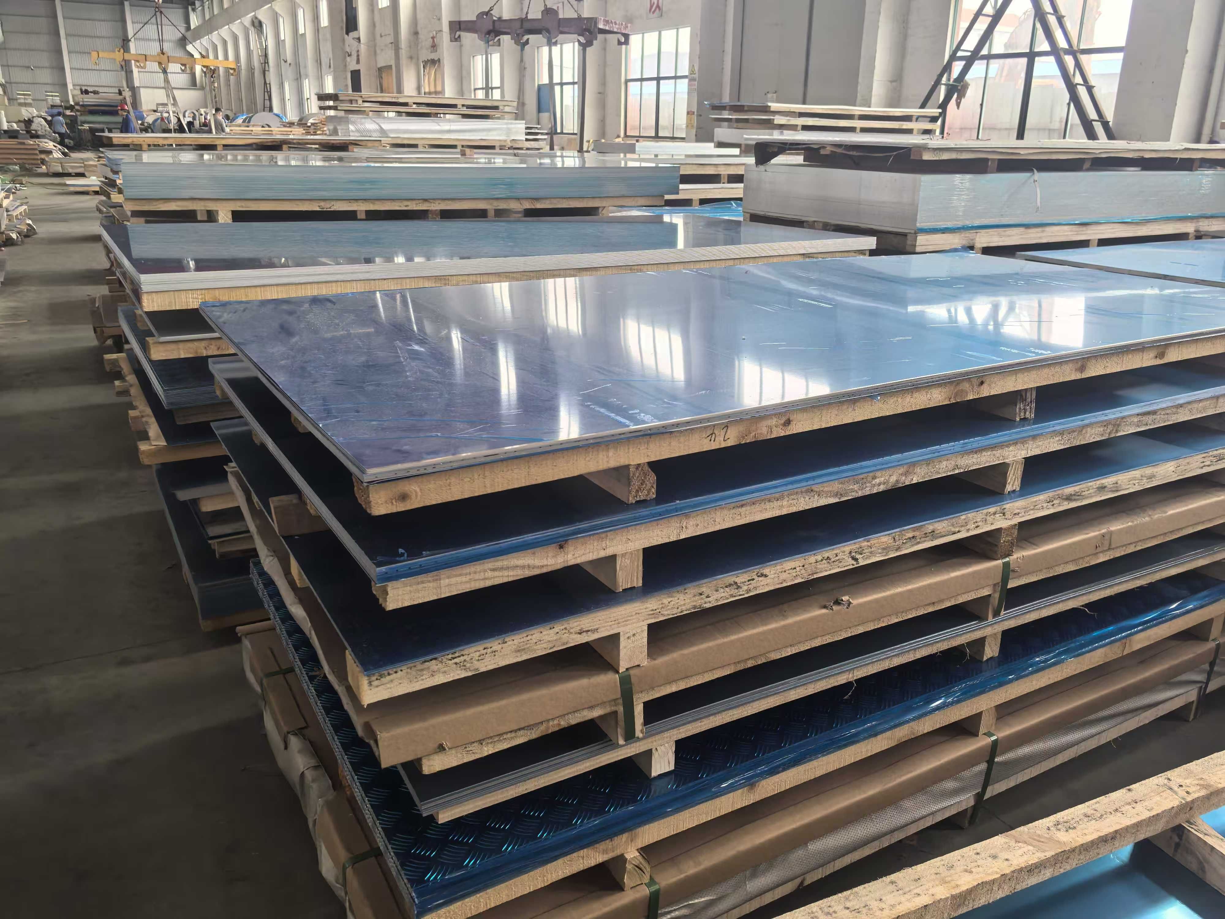 Laatste bedrijfscasus over Export van aluminium platen voor de productie van auto-onderdelen in Duitsland